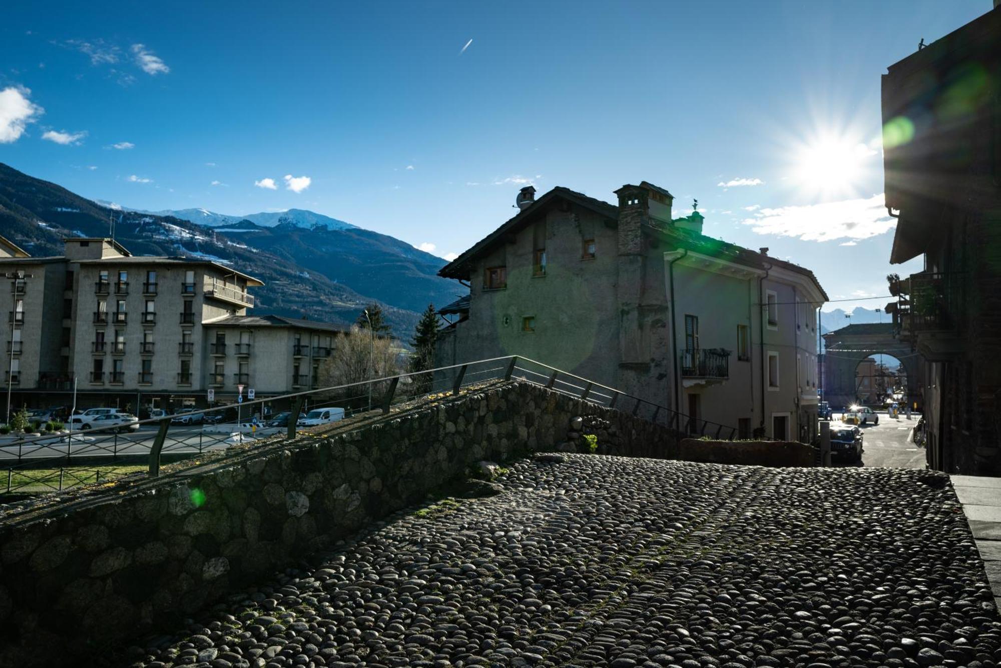 Alpine Apartment Aosta Exterior foto