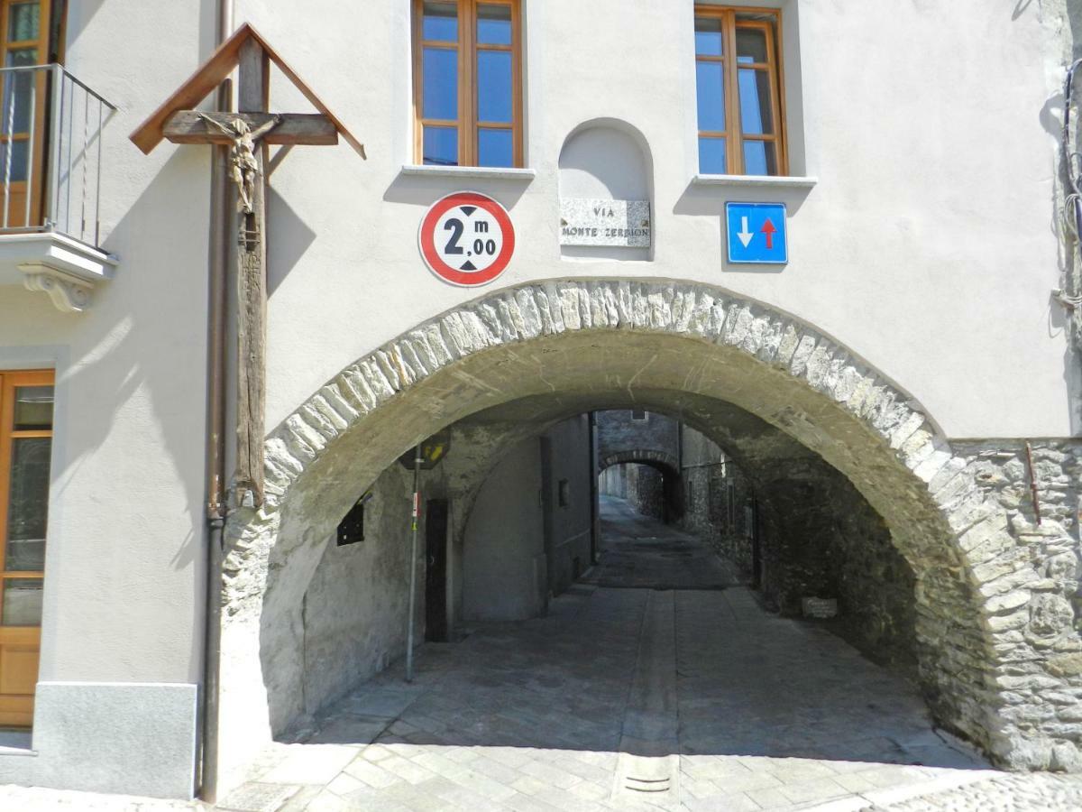 Alpine Apartment Aosta Exterior foto